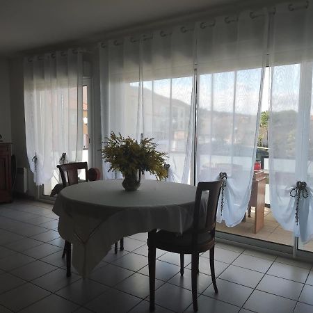 Douces Vacances Apartment Villelongue-dels-Monts Luaran gambar